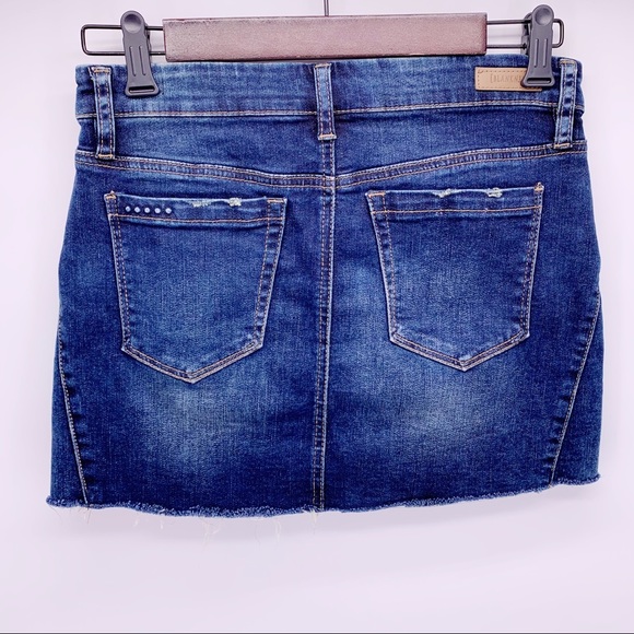 Blank NYC Unfaithful Denim Mini Skirt Size 26 - Picture 5 of 8